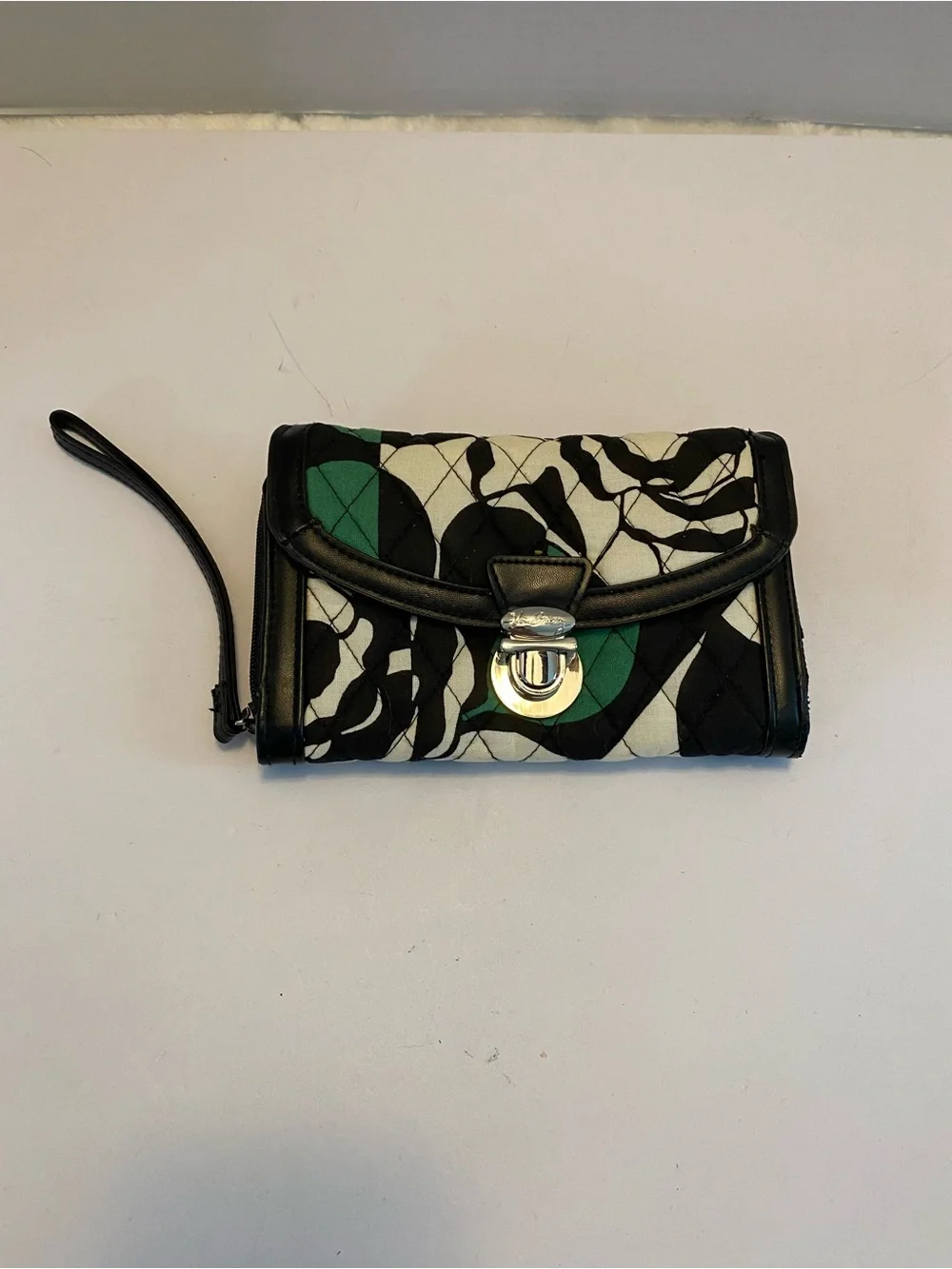 Vera Bradley Quilted Cotton Wallet Imperial Rose Wallet Black Green Metal Clasp